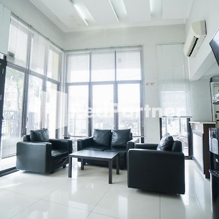 Toba Mansion Syariah Near Benhil Redpartner Hotel Jakarta Buitenkant foto