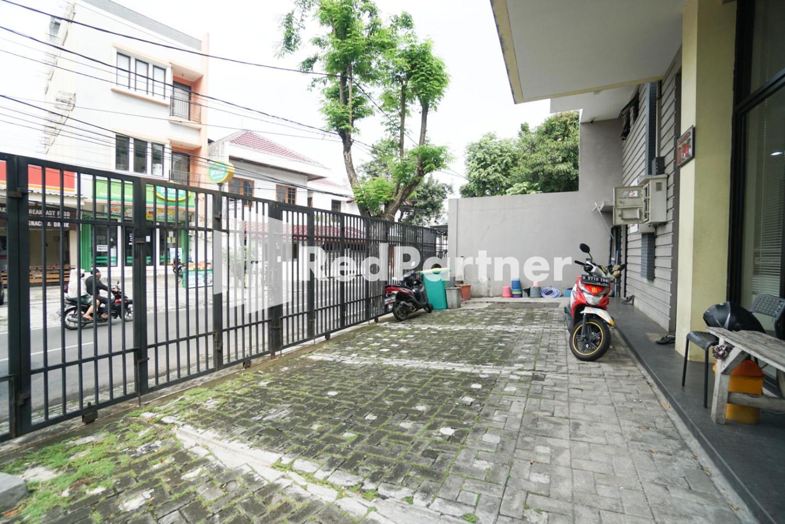 Toba Mansion Syariah Near Benhil Redpartner Hotel Jakarta Buitenkant foto